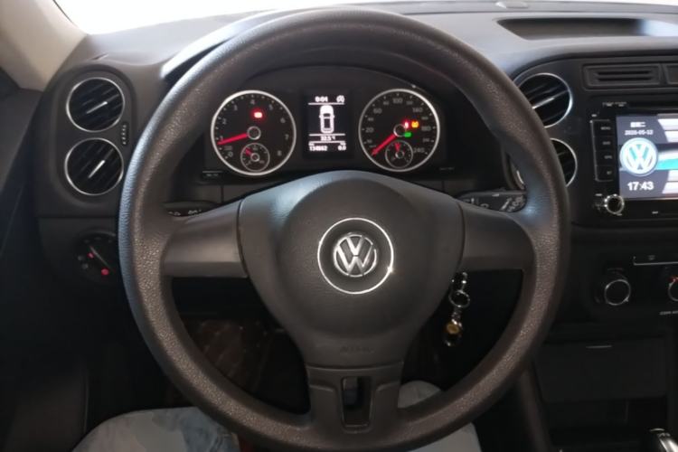 Used Volkswagen Tiguan 2016 280TSI Automatic Two-Wheel-Drive Silk Road Style Edition Steering Wheel