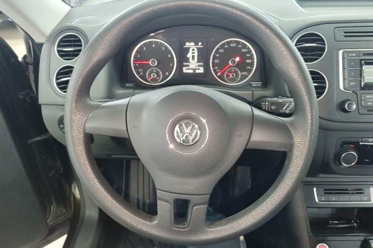 Used Volkswagen Tiguan 2016 280TSI Automatic Two-Wheel-Drive Silk Road Style Edition Steering Wheel