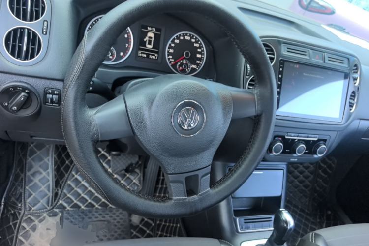 Used Volkswagen Tiguan 2016 280TSI Automatic Two-Wheel-Drive Silk Road Style Edition Steering Wheel