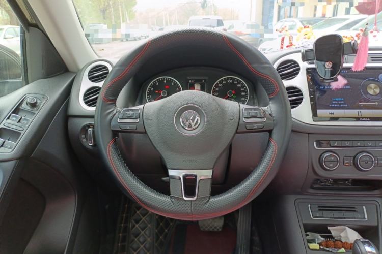 Used Volkswagen Tiguan 2016 300TSI Automatic Two-Wheel Drive Luxury Edition Steering Wheel