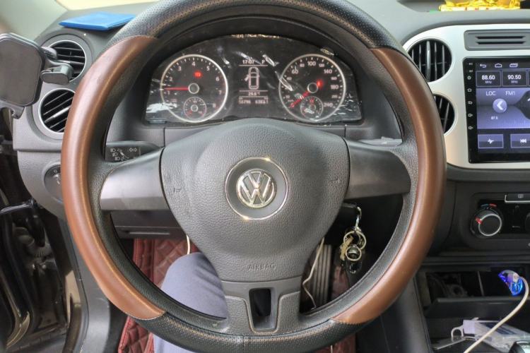 Used Volkswagen Tiguan 2016 280TSI Automatic Two-Wheel-Drive Silk Road Style Edition Steering Wheel