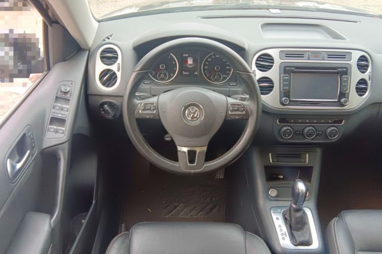 Used Volkswagen Tiguan 2016 300TSI Automatic All-Wheel Drive Luxury Edition Steering Wheel