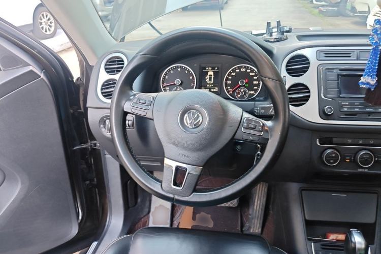 Used Volkswagen Tiguan 2016 280TSI Automatic Two-Wheel Drive Silk Road Comfort Edition Steering Wheel