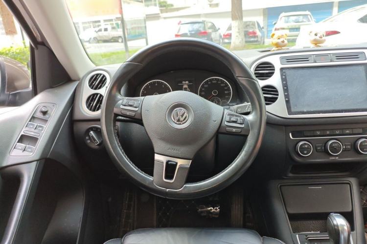 Used Volkswagen Tiguan 2016 280TSI Automatic Two-Wheel Drive Silk Road Comfort Edition Steering Wheel