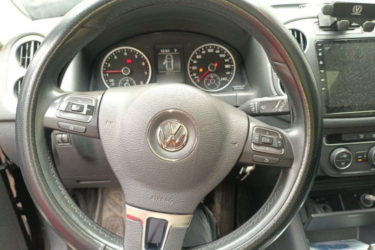 Used Volkswagen Tiguan 2016 280TSI Automatic Two-Wheel Drive Silk Road Comfort Edition Steering Wheel