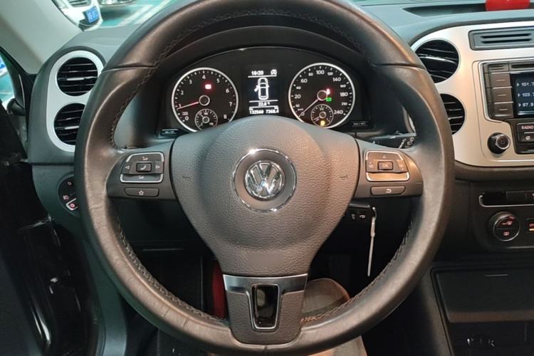 Used Volkswagen Tiguan 2016 280TSI Automatic Two-Wheel Drive Silk Road Comfort Edition Steering Wheel