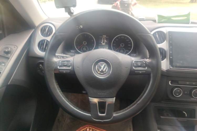Used Volkswagen Tiguan 2016 300TSI Automatic All-Wheel Drive Fashion Vision Edition Steering Wheel