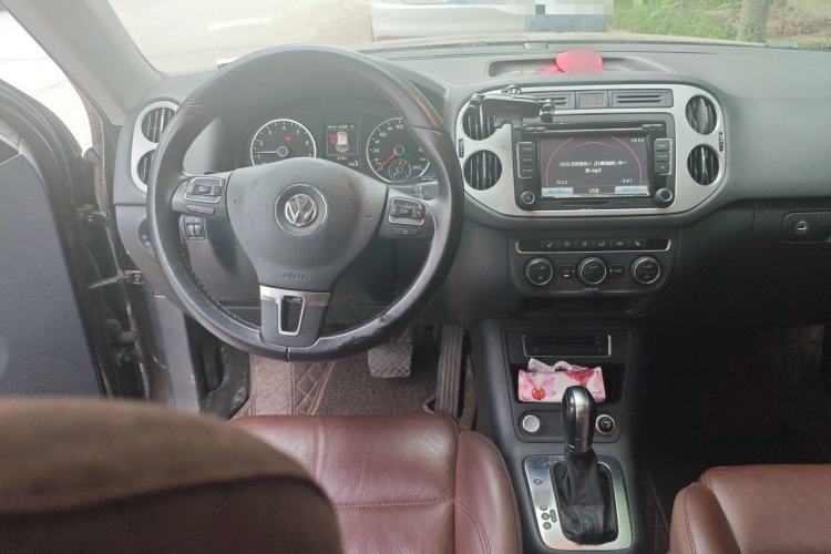 Used Volkswagen Tiguan 2016 330TSI Automatic All-Wheel Drive Luxury Edition Steering Wheel