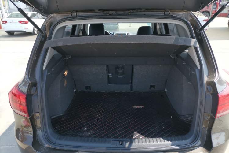 Used Volkswagen Tiguan 2016 280TSI Automatic Two-Wheel-Drive Silk Road Style Edition Trunk