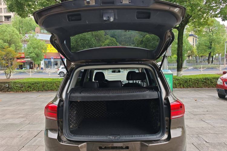 Used Volkswagen Tiguan 2016 280TSI Automatic Two-Wheel-Drive Silk Road Style Edition Trunk