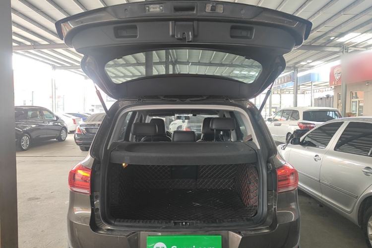 Used Volkswagen Tiguan 2016 280TSI Automatic Two-Wheel-Drive Silk Road Style Edition Trunk