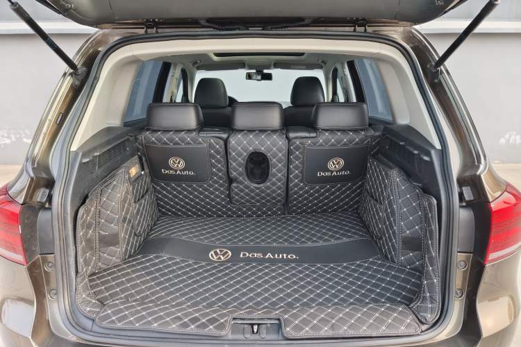 Used Volkswagen Tiguan 2016 300TSI Automatic Two-Wheel Drive Luxury Edition Trunk