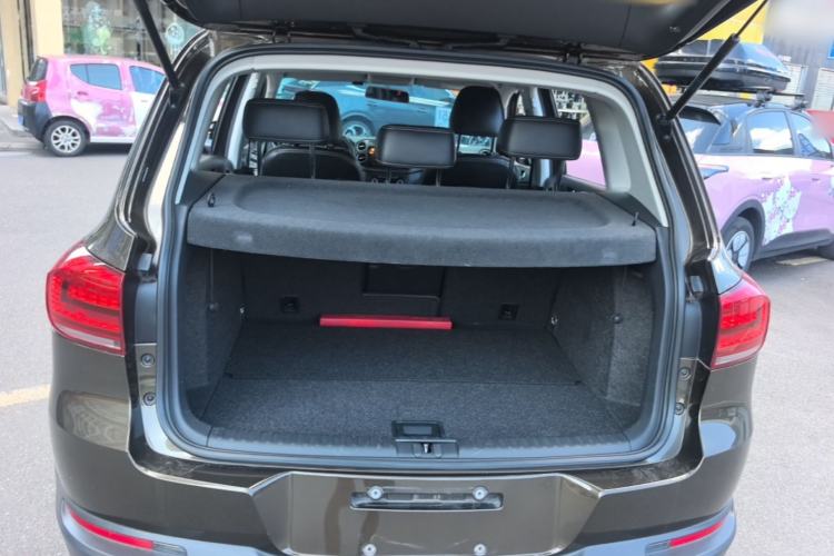 Used Volkswagen Tiguan 2016 280TSI Automatic Two-Wheel-Drive Silk Road Style Edition Trunk