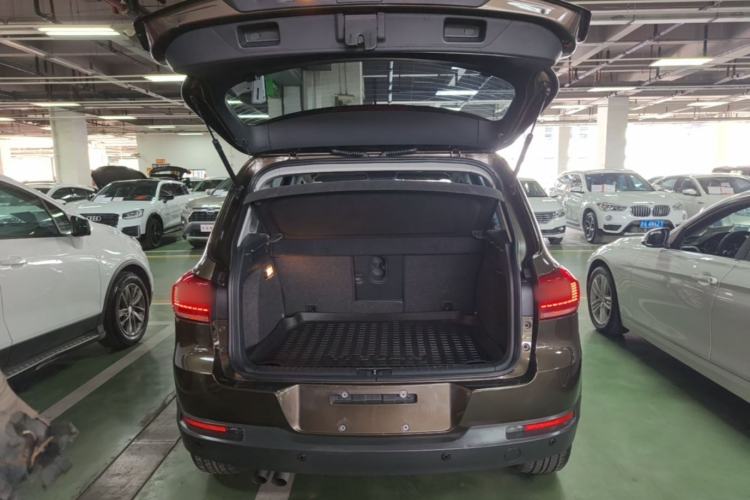 Used Volkswagen Tiguan 2016 280TSI Automatic Two-Wheel Drive Silk Road Comfort Edition Trunk