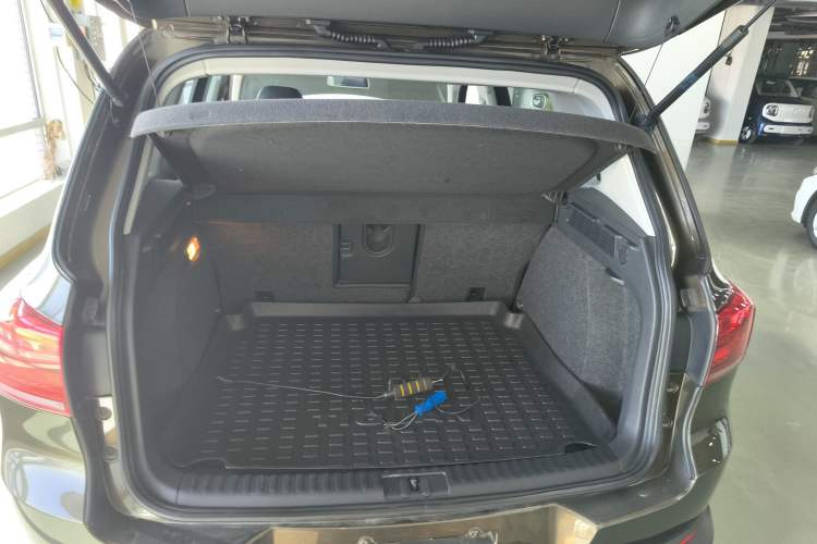 Used Volkswagen Tiguan 2016 300TSI Automatic Two-Wheel Drive Comfort Edition Trunk