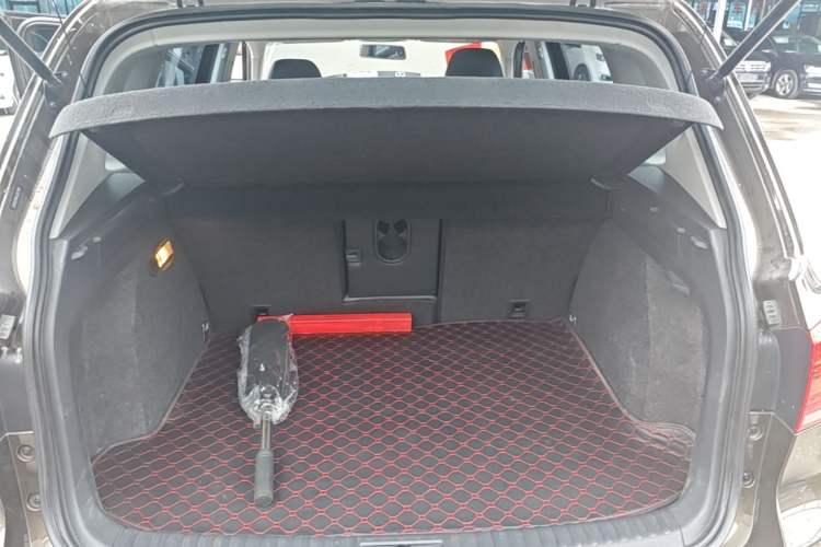 Used Volkswagen Tiguan 2016 280TSI Automatic Two-Wheel-Drive Silk Road Style Edition Trunk