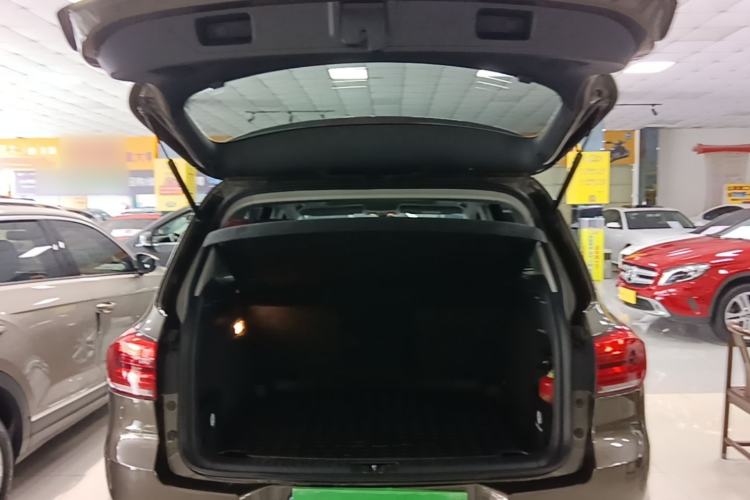 Used Volkswagen Tiguan 2016 280TSI Automatic Two-Wheel Drive Silk Road Comfort Edition Trunk