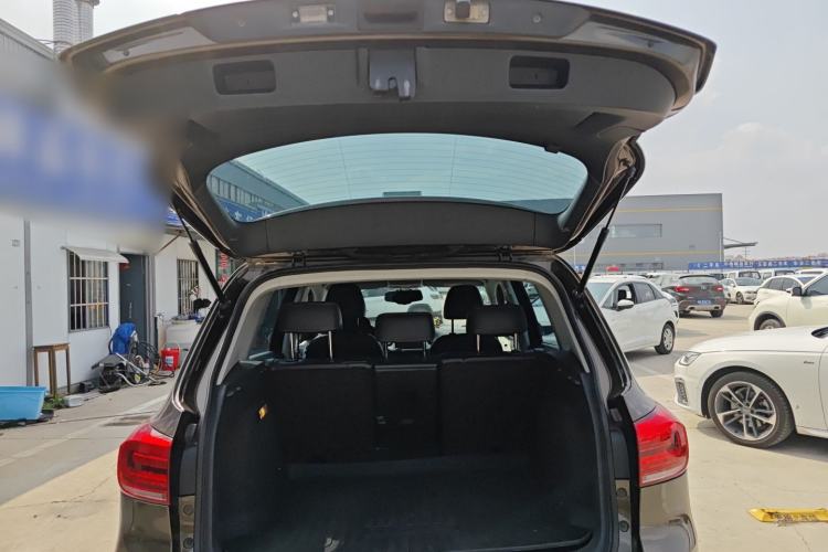 Used Volkswagen Tiguan 2016 280TSI Automatic Two-Wheel-Drive Silk Road Style Edition Trunk