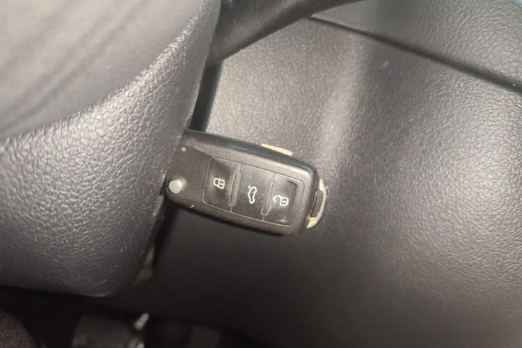 Used Volkswagen Tiguan 2016 300TSI Automatic Two-Wheel Drive Trend Edition Vehicle Key