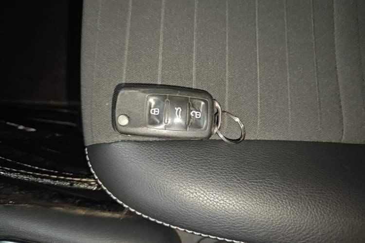 Used Volkswagen Tiguan 2016 300TSI Automatic Two-Wheel Drive Trend Edition Vehicle Key