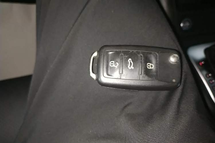 Used Volkswagen Tiguan 2016 300TSI Automatic Two-Wheel Drive Luxury Edition Vehicle Key