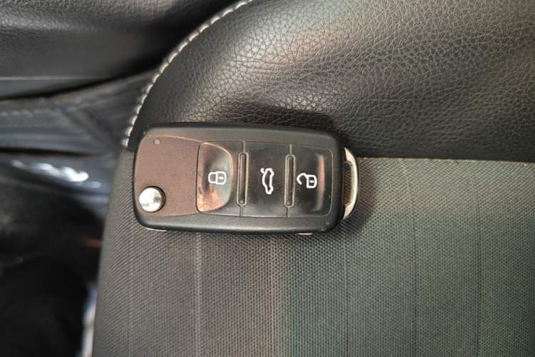 Used Volkswagen Tiguan 2016 300TSI Automatic Two-Wheel Drive Trend Edition Vehicle Key