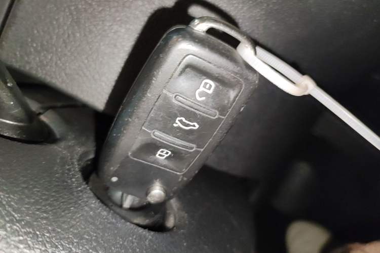 Used Volkswagen Tiguan 2016 280TSI Automatic Two-Wheel Drive Silk Road Comfort Edition Vehicle Key