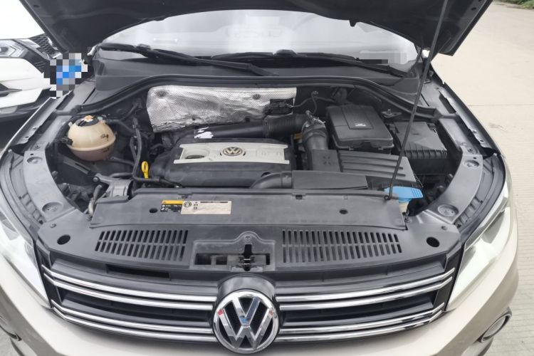 Used Volkswagen Tiguan 2016 2.0 TSI Four-Wheel Drive Standard Version Engine Bay