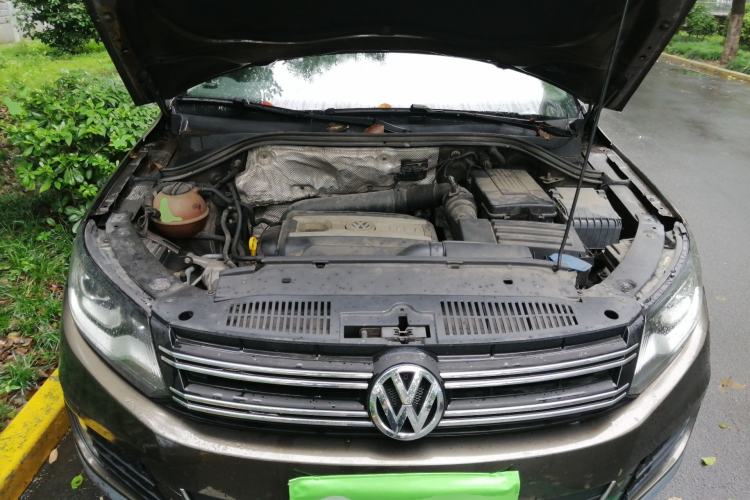 Used Volkswagen Tiguan 2016 300TSI Automatic Two-Wheel Drive Trend Edition Engine Bay