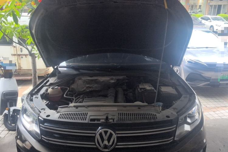 Used Volkswagen Tiguan 2016 280TSI Automatic Two-Wheel-Drive Silk Road Style Edition Engine Bay