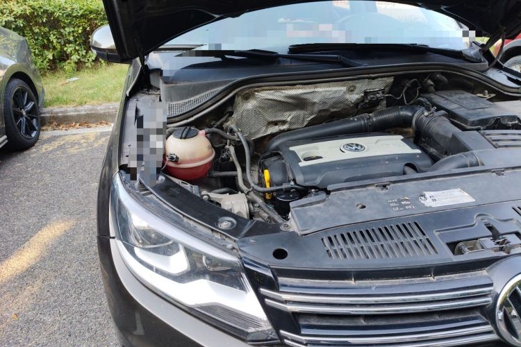 Used Volkswagen Tiguan 2016 300TSI Automatic Two-Wheel Drive Luxury Edition Engine Bay Right
