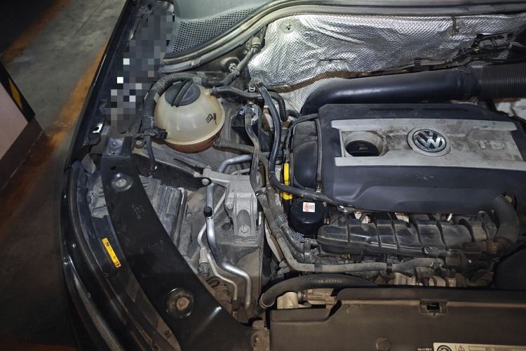 Used Volkswagen Tiguan 2016 300TSI Automatic Two-Wheel Drive Luxury Edition Engine Bay Right