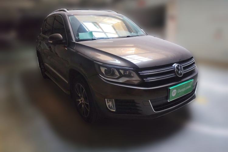 Used Volkswagen Tiguan 2016 300TSI Automatic Two-Wheel Drive Luxury Edition Front Right 45 Deg