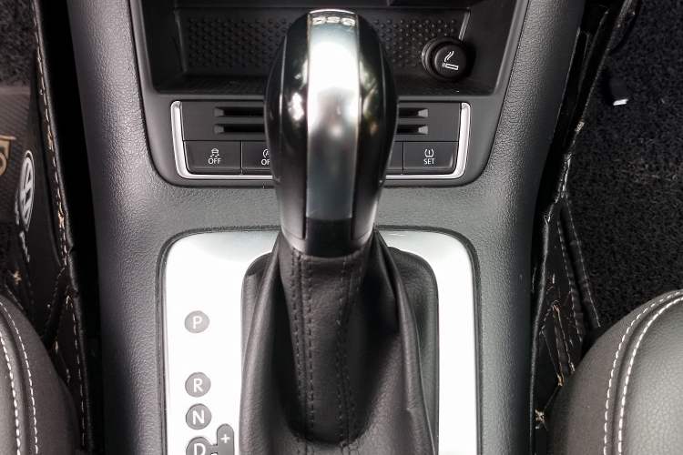Used Volkswagen Tiguan 2016 280TSI Automatic Two-Wheel-Drive Silk Road Style Edition Gear Lever