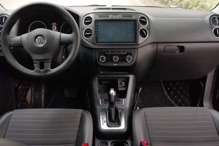Used Volkswagen Tiguan 2016 280TSI Automatic Two-Wheel-Drive Silk Road Style Edition Gear Lever