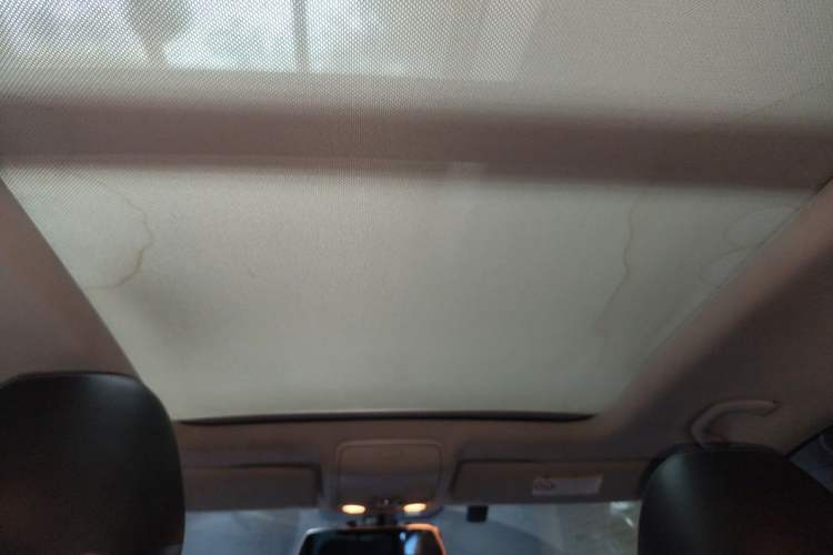 Used Volkswagen Tiguan 2016 300TSI Automatic Two-Wheel Drive Luxury Edition Headliner