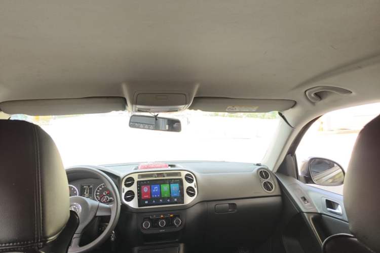 Used Volkswagen Tiguan 2016 280TSI Automatic Two-Wheel-Drive Silk Road Style Edition Headliner
