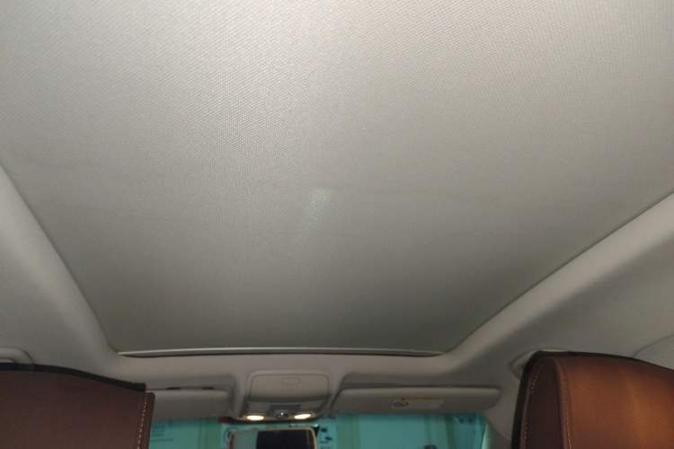 Used Volkswagen Tiguan 2016 300TSI Automatic All-Wheel Drive Fashion Vision Edition Headliner