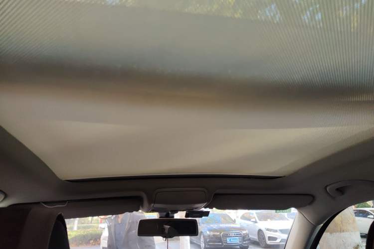 Used Volkswagen Tiguan 2016 2.0 TSI Four-Wheel Drive Standard Version Headliner