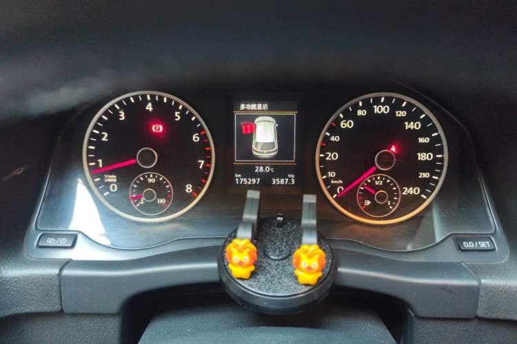 Used Volkswagen Tiguan 2016 300TSI Automatic Two-Wheel Drive Luxury Edition Instrument Cluster