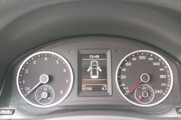 Used Volkswagen Tiguan 2016 280TSI Automatic Two-Wheel-Drive Silk Road Style Edition Instrument Cluster