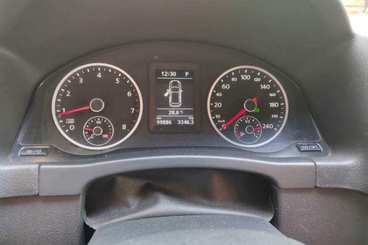 Used Volkswagen Tiguan 2016 300TSI Automatic Two-Wheel Drive Trend Edition Instrument Cluster