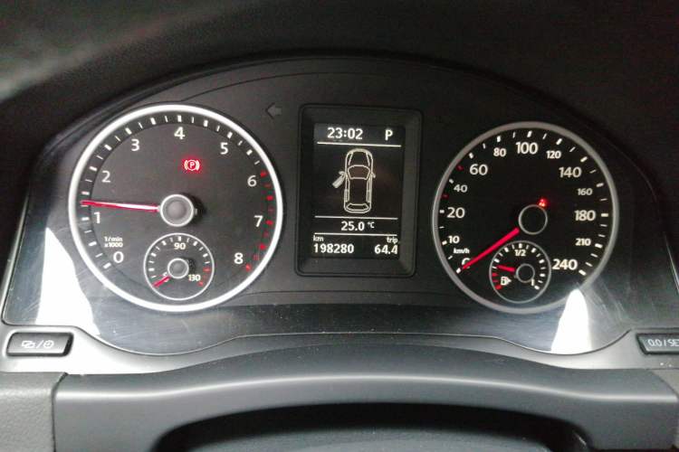 Used Volkswagen Tiguan 2016 300TSI Automatic Two-Wheel Drive Trend Edition Instrument Cluster