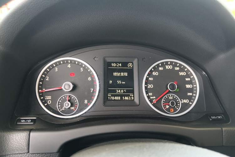 Used Volkswagen Tiguan 2016 280TSI Automatic Two-Wheel-Drive Silk Road Style Edition Instrument Cluster