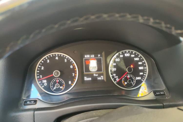 Used Volkswagen Tiguan 2016 2.0 TSI Four-Wheel Drive Standard Version Instrument Cluster