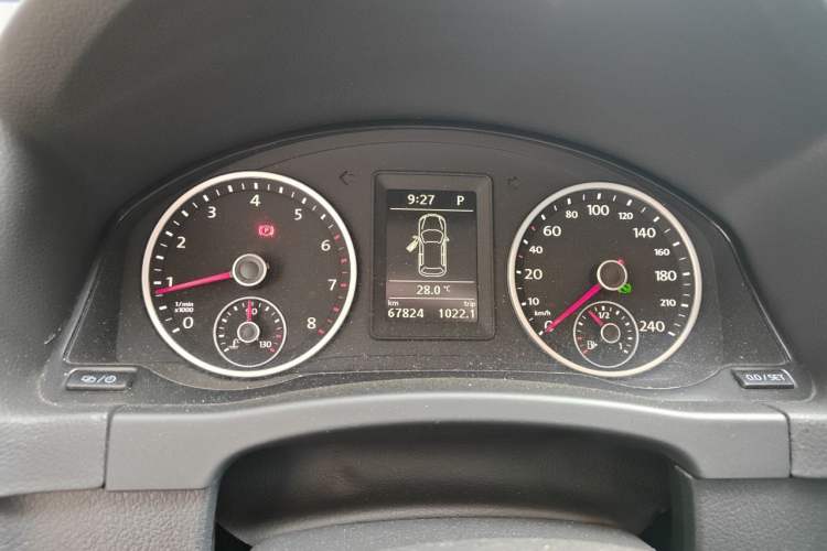 Used Volkswagen Tiguan 2016 300TSI Automatic Two-Wheel Drive Trend Edition Instrument Cluster