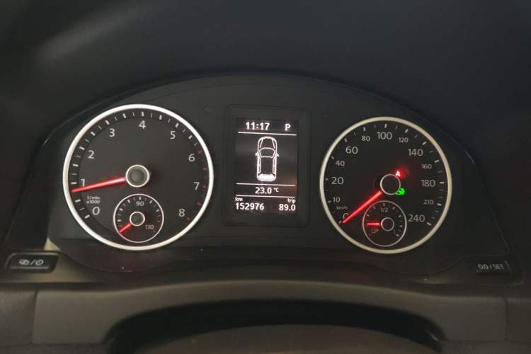 Used Volkswagen Tiguan 2016 280TSI Automatic Two-Wheel Drive Silk Road Comfort Edition Instrument Cluster