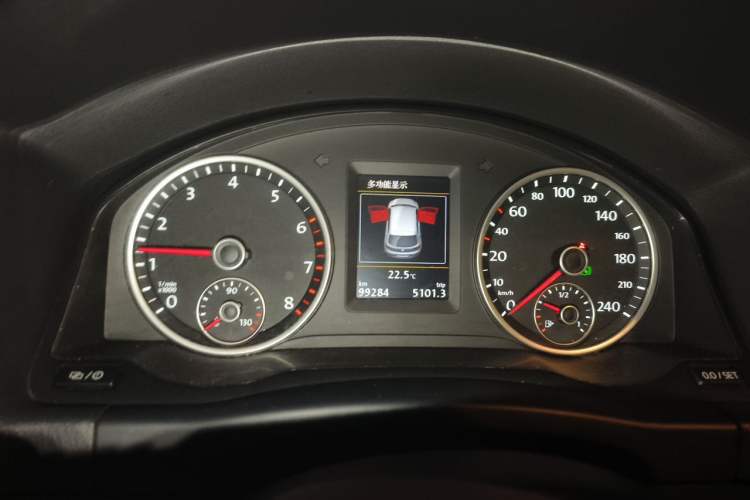Used Volkswagen Tiguan 2016 300TSI Automatic Two-Wheel Drive Luxury Edition Instrument Cluster