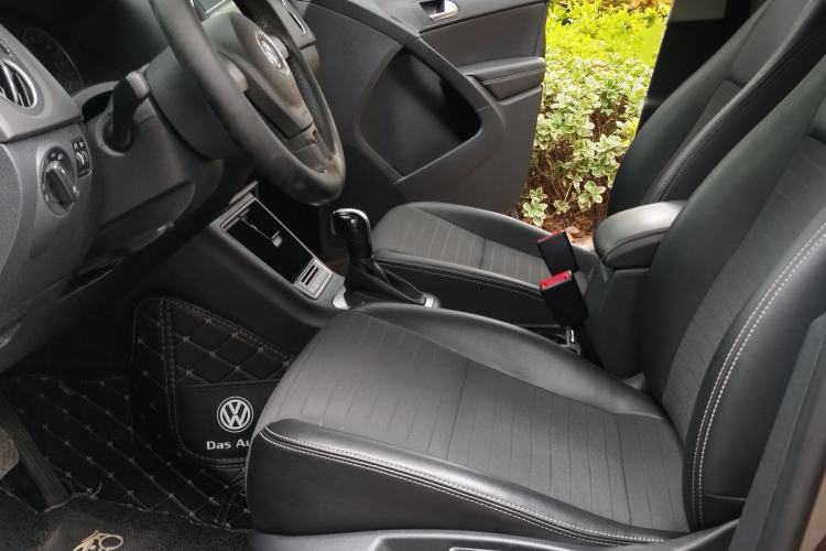 Used Volkswagen Tiguan 2016 280TSI Automatic Two-Wheel-Drive Silk Road Style Edition Interior 2