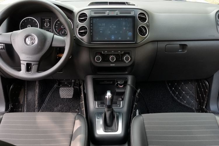 Used Volkswagen Tiguan 2016 280TSI Automatic Two-Wheel-Drive Silk Road Style Edition Interior 3